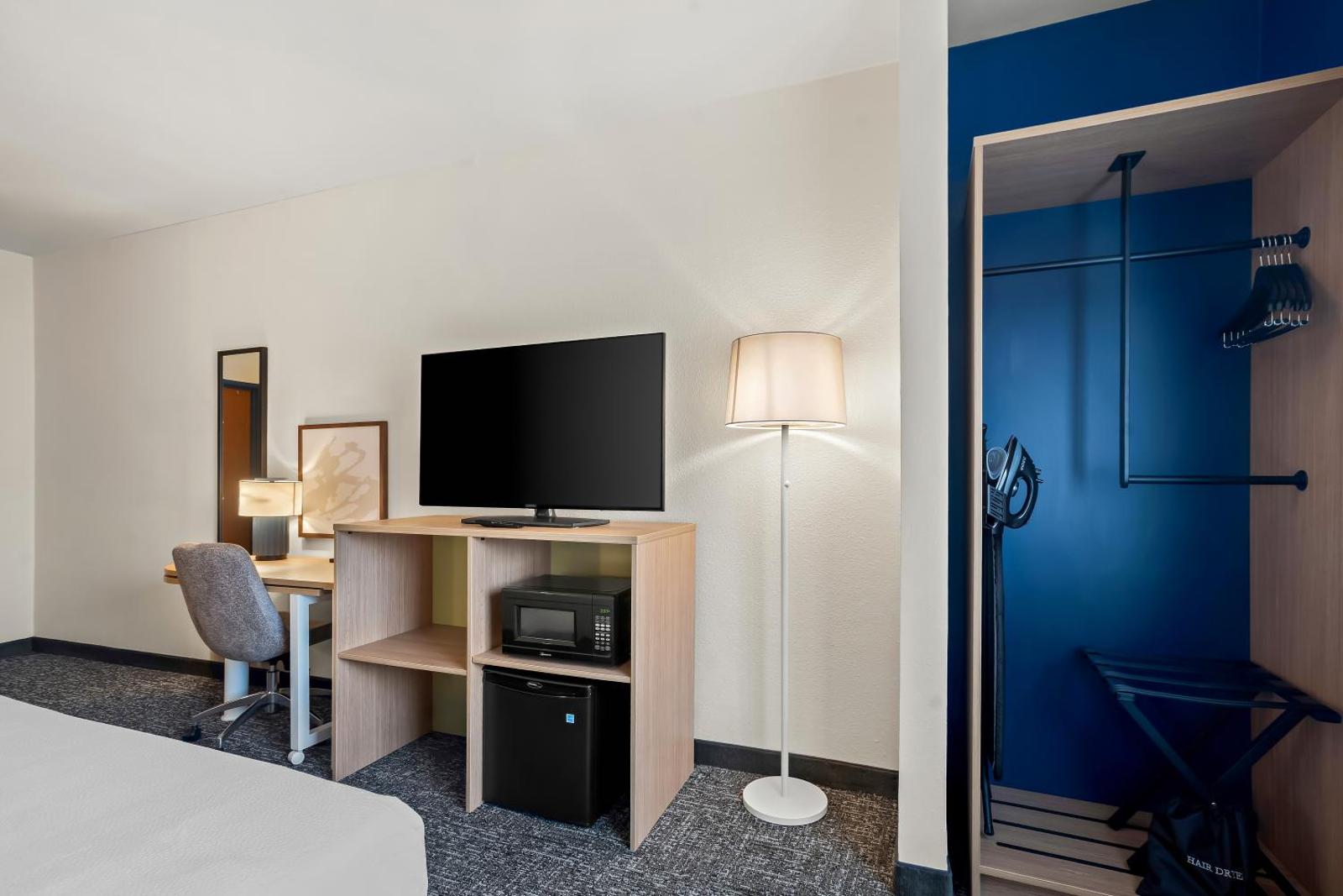 AmericInn by Wyndham Moline Airport Quad Cities Main image 1
